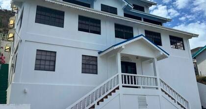 Taylor's Apartments 4, Bequia - Perfect for singles, couples & small families