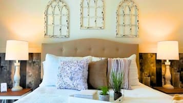 2 bedrooms, iron/ironing board, internet, bed sheets