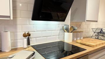 Microwave, oven, electric kettle, toaster