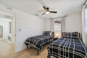 House, 4 Bedrooms, Garden View