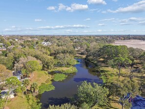 Unclassified image, 2 of 40, button