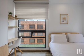 1 slaapkamer, een strijkplank/strijkijzer, wifi, beddengoed