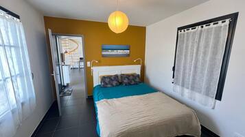 3 chambres, fer et planche Ă repasser, lit parapluie, accĂšs Internet