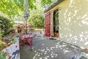 Outdoor dining - Unusual Gite at Mas Boutet (Argelès-sur-Mer)