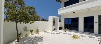 Ahiva Suites Goidhoo