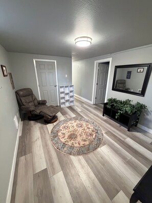 Unclassified image, 3 of 12, button - Comfortable 2 bed 1 bath Full Apartment (Pocatello)