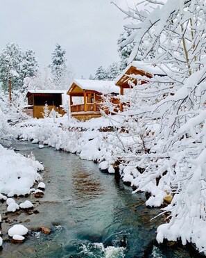 Luokittelematon kuva, 5 kautta 16, painike