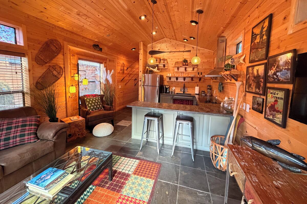 Luksusmökki, jokinäköala