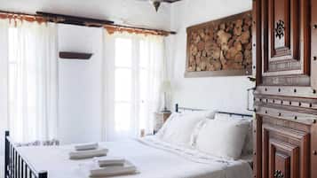 Family House, Patio, City View | Free WiFi