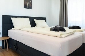 4 bedrooms, WiFi, bed sheets