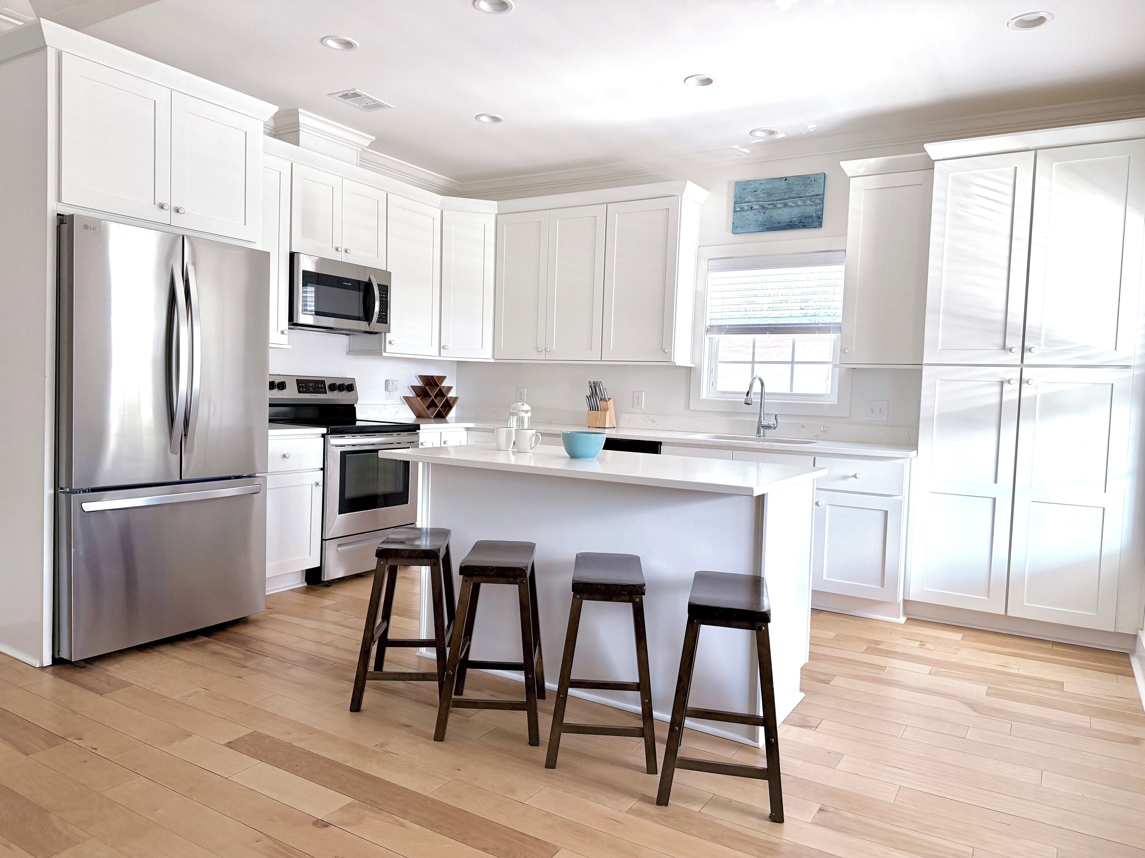 Mikrowelle, Ofen, Herdplatte, Geschirrspüler