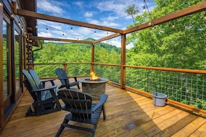 Terrace/patio - Luxury Cabin w/ Private Waterfall & Hot Tub (Sevierville)