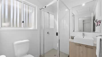 Apartment | Bathroom