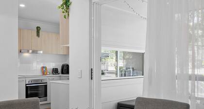 Bright 3-bed Home Near Maroochydore Beach