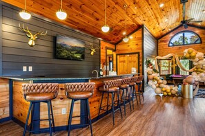 Interior - Sleeps 30: Amazing Views! Perfect for Groups! (Gatlinburg)