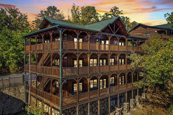 Welcome to Parkview Mansion!