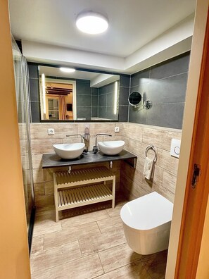 Luxury Suite, 2 Bedrooms, Non Smoking, Patio