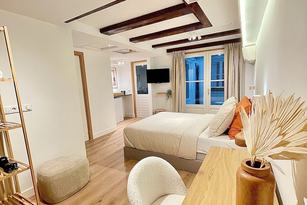 Luxury Suite, 2 Bedrooms, Non Smoking, Patio