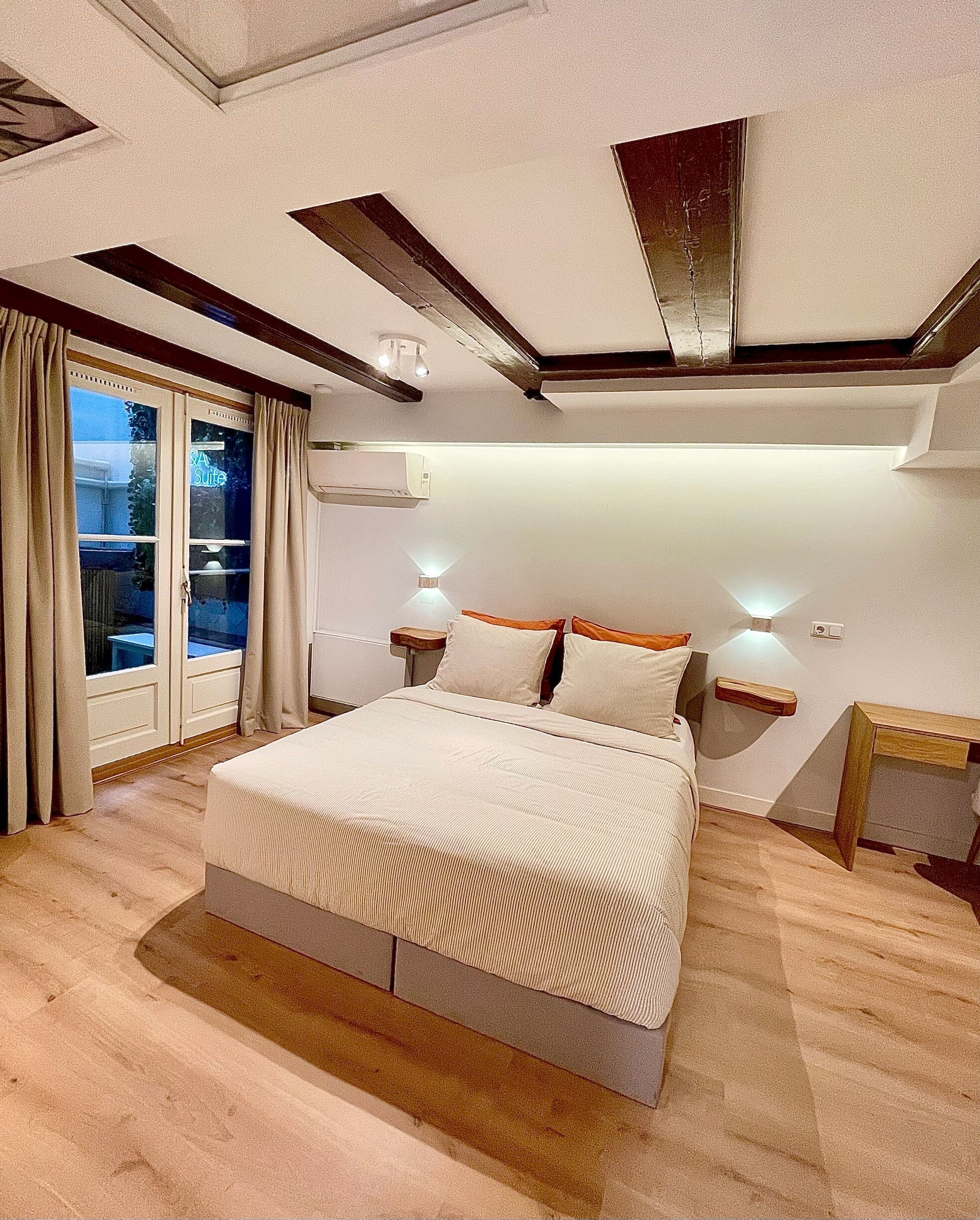 Luxury Suite, 2 Bedrooms, Non Smoking, Patio