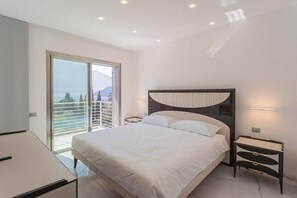 4 bedrooms, iron/ironing board, WiFi, bed sheets - New Villa Vogue Tremezzo (Tremezzo)