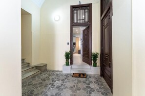 Interior - Catania Del Mio Cuore II (Catania)