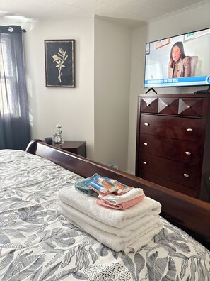 2 chambres, fer et planche à repasser, Wi-Fi, literie fournie