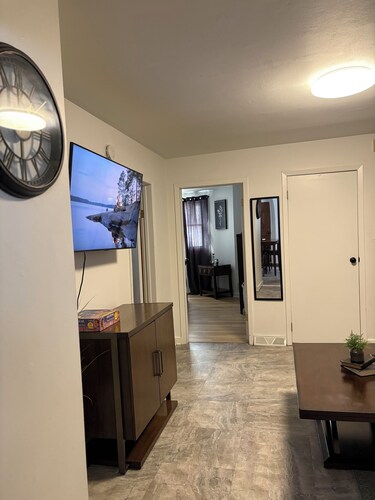 Cozy East Syracuse Apt—Close to Upstate, St. Joseph’s, Downtown & NY State Fair