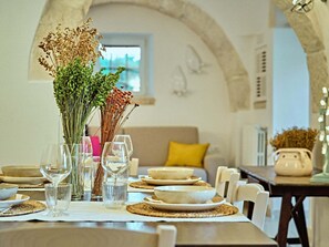Dining - Trullo Magia (Ostuni)