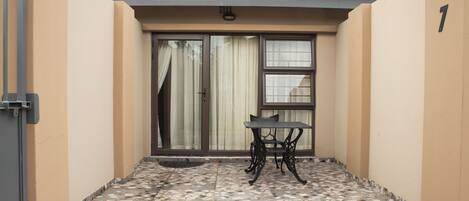 Apartamento conforto, cozinha | Opções para refeição ao ar livre