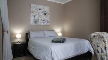 Studio - 1 dubbelsäng - privat badrum | Arbetsyta för laptop och gratis wi-fi