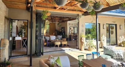 Private home with exquisite mountain views in Cape Winelands