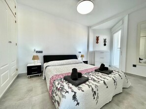 1 bedroom, iron/ironing board, free WiFi, bed sheets - TERRASOL PLAZAMAR 2-9-14 (Torre del Mar)