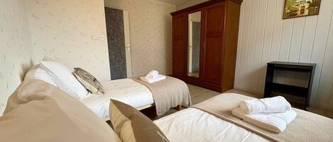 2 habitaciones, wifi y ropa de cama