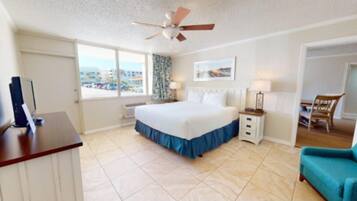 Apartment, 2 Bedrooms | Laptop workspace, iron/ironing board, free WiFi