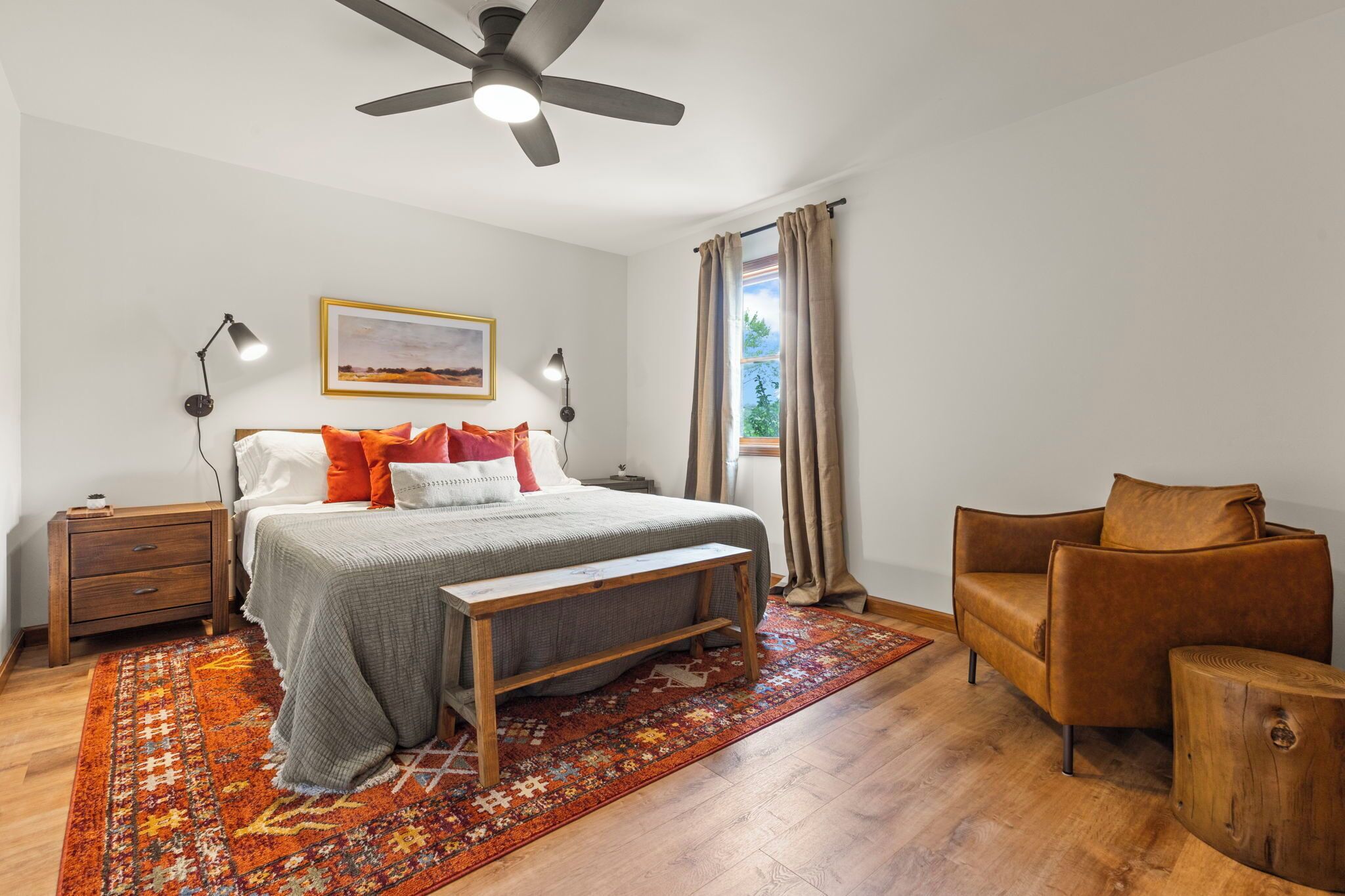 3 bedrooms, desk, iron/ironing board, free WiFi