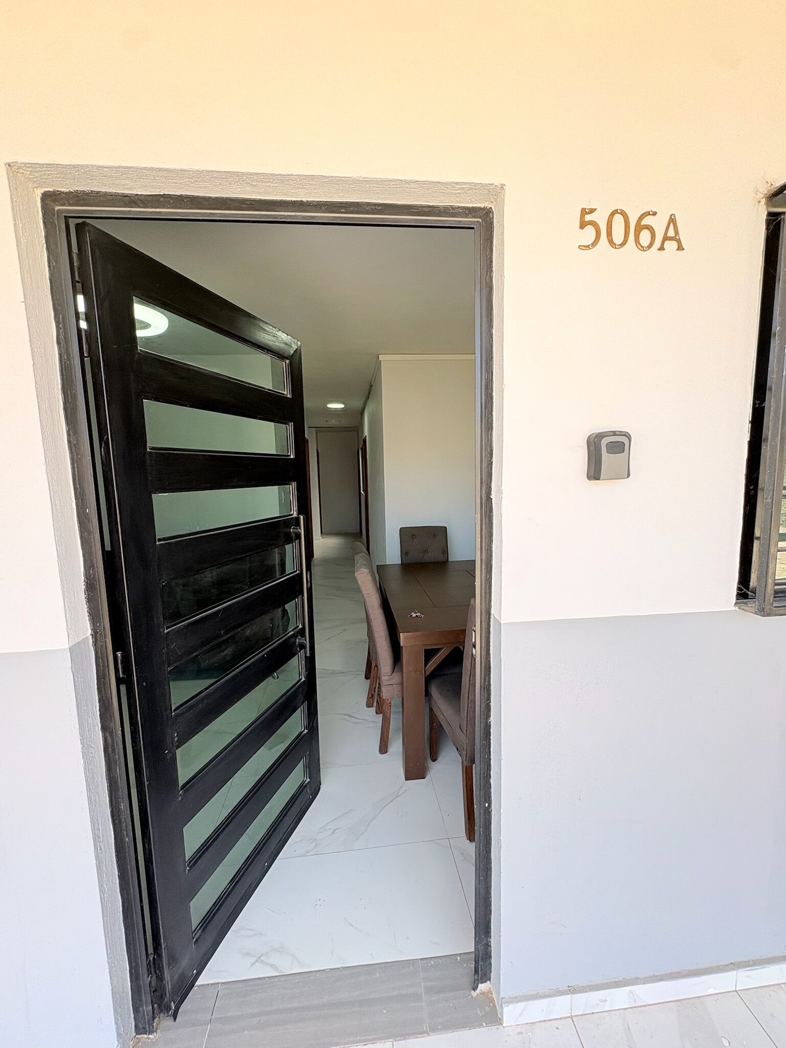 Comfort Apartment | Dining