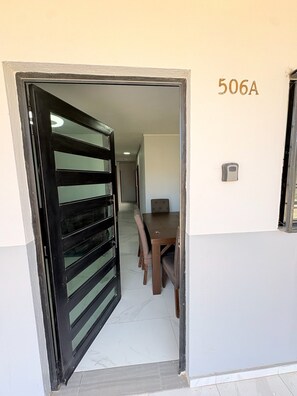 Căn hộ tiện nghi đơn giản | Khu ăn uống