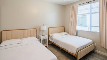 Chambre Double, non-fumeurs, patio | Bureau, espace de travail pour ordinateur portable