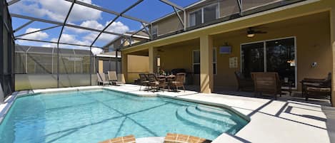 Et oppvarmet basseng