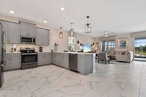 Fridge, microwave, oven, stovetop - Last Minute Disney! Private Pool, Hot Tub, Game Room & Themed Bedrooms. Book Now! #27911 (Orlando)