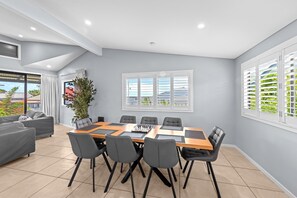 Apartment | Dining - Family-sized Retreat With Private Garage (Brisbane)