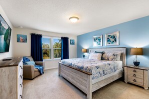 5 bedrooms, iron/ironing board, WiFi, bed sheets - Last Minute Disney Getaway! Townhouse with Private Pool. Book Now! #38140 (Orlando)