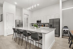 Fridge, microwave, oven, stovetop - Last Minute Disney Getaway! Luxury Villa with Private Pool, Hot Tub & Themed Bedrooms. Book Now! #147189 (Orlando)