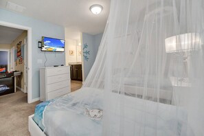 9 bedrooms, iron/ironing board, WiFi, bed sheets - Last Minute Disney! Private Pool, Hot Tub, Game Room & Themed Bedrooms. Book Now! #118533 (Orlando)