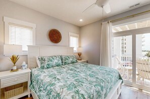4 bedrooms, iron/ironing board, free WiFi, bed sheets -
Inlet Cove Luxury Waterfront Townhome - Perfect for Large Groups or Families (Beaufort)