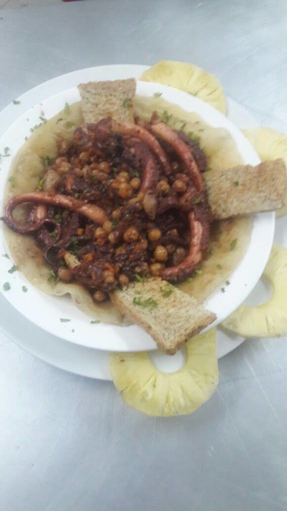 Makanan dan minuman