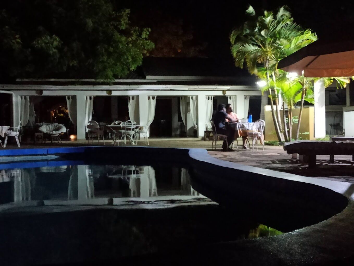 المنشأة من الخارج