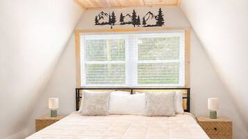2 bedrooms, internet, bed sheets