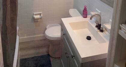 Adorable 2-bedroom bungalow with AC in tranquil Hazlehurst