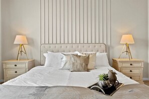 10 habitaciones, tabla de planchar con plancha, wifi y ropa de cama 